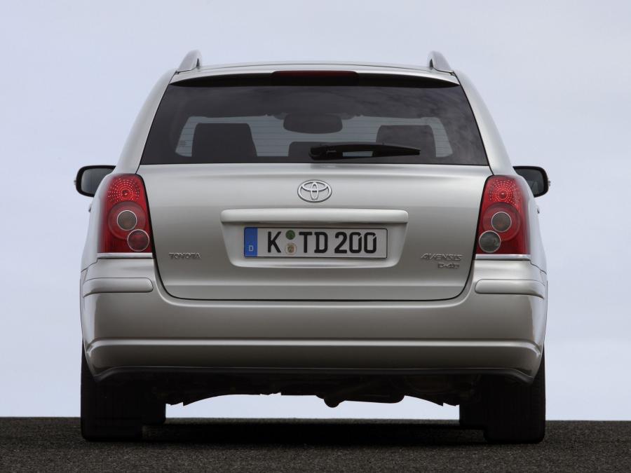  Toyota Avensis Wagon 2006 года  (фото 12 из 71)